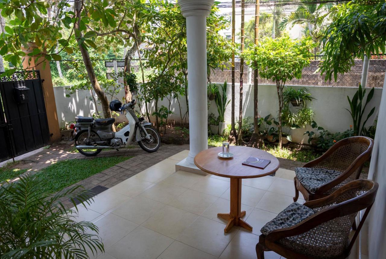 The Tourist Balcony Lejlighed Negombo Eksteriør billede